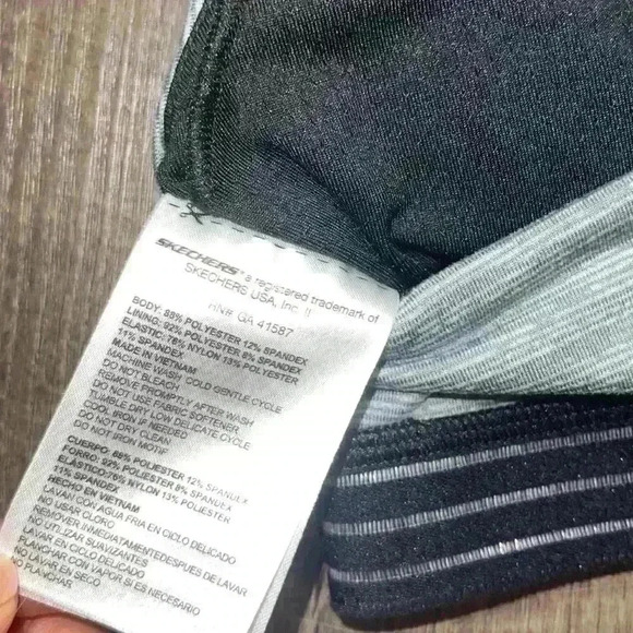 SKECHERS SPORTS BRA SIZS L with pads - Picture 4 of 5